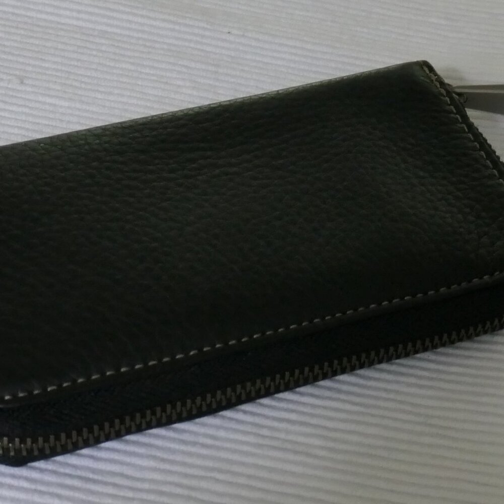 Fossil Leather Card Case W/Zipper Closure 8 Card Slots Good Preowned Condition - Picture 2 of 7